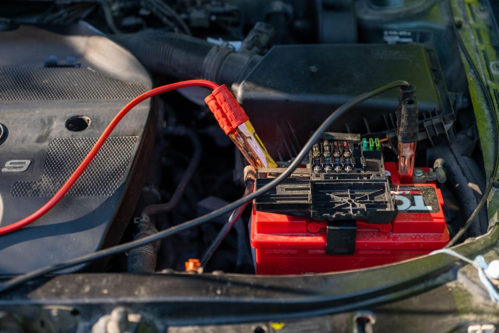 Diagnostic d'une batterie de voiture en atelier